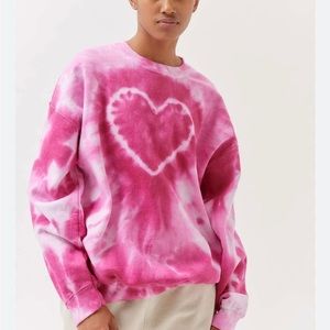 💗 Barbiecore 💗 Urban Outfitters Renewal Pink Heart Tie Dye Sweatshirt